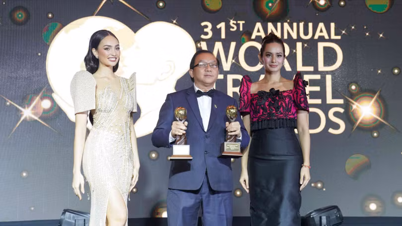 World Travel Awards tiếp tục vinh danh Vietjet với bộ đôi giải thưởng về dịch vụ khách hàng