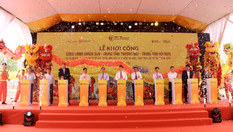 Ảnh 1_Nghi lễ khởi công.JPG