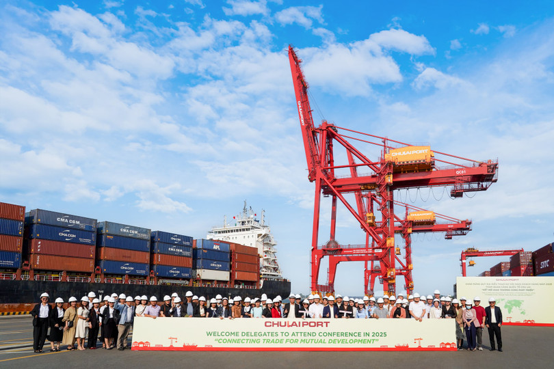 Các doanh nghiệp tham quan, trải nghiệm thực tế hạ tầng cảng biển quốc tế Chu Lai