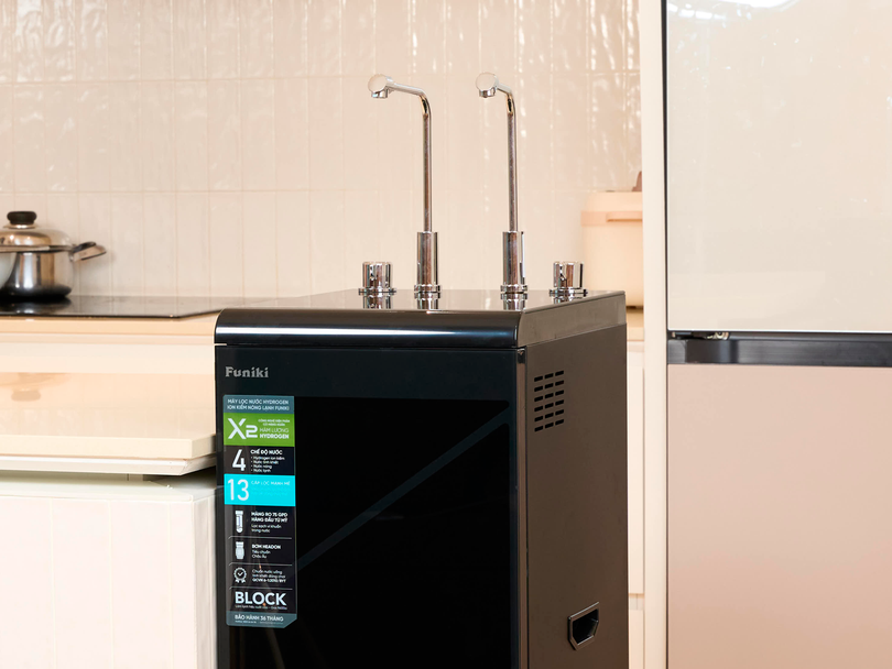 Phiên bản ngọc trai đen hài hòa trong căn bếp hiện đại