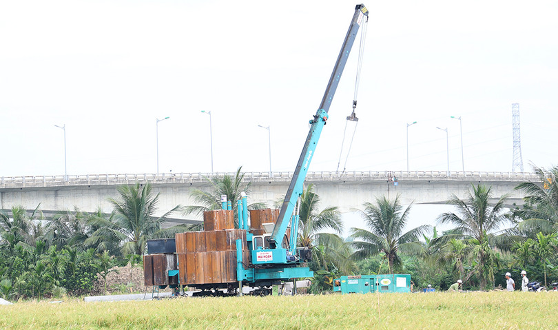 Thi công vị trí móng cọc Dự án đường dây 500kV Hải Phòng – Thái Bình đoạn qua TP. Hải Phòng