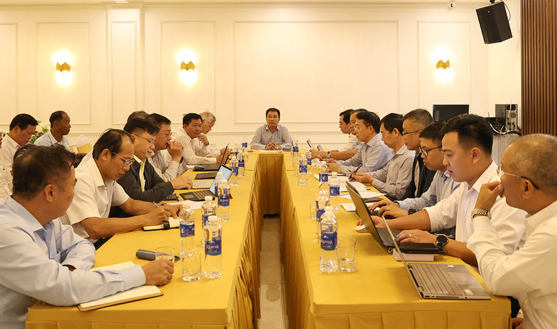 Chủ tịch HĐTV EVNNPT Nguyễn Tuấn Tùng chủ trì cuộc họp rà soát tiến độ dự án với các đơn vị liên quan