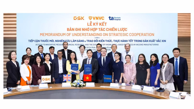 vnvc-ky-hop-tac-voi-gsk-ve-san-xuat-vac-xin-đã nén.jpg