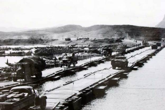 Bến phà Long Đại từng là nơi hứng chịu hàng vạn tấn bom đạn giai đoạn 1965-1972 (Ảnh tư liệu)