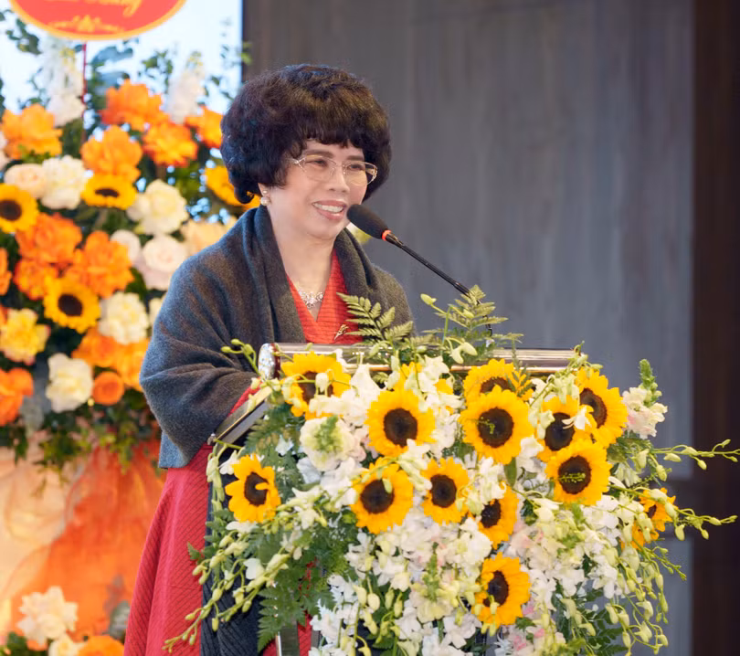 AHLD Thái Hương - Nhà sáng lập, Chủ tịch Hội đồng Chiến lược Tập đoàn TH, Tổng Giám Đốc Ngân hàng TMCP Bắc Á - Chủ tịch Hiệp hội các Doanh nghiệp ứng dụng công nghệ cao trong nông nghiệp nhiệm kỳ II phát .jpg