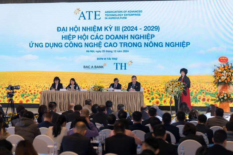 AHLĐ Thái Hương nhận định, các doanh nghiệp nông nghiệp công nghệ cao đang đứng trước cơ hội phát triển và bứt tốc để trở thành một trong những mũi nhọn của nền kinh tế.jpg