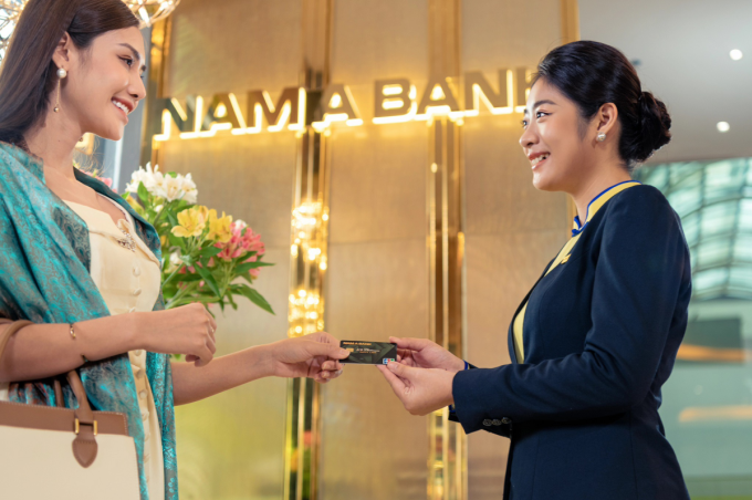 Chủ thẻ tín dụng Nam A Bank sở hữu nhiều đặc quyền ưu đãi.