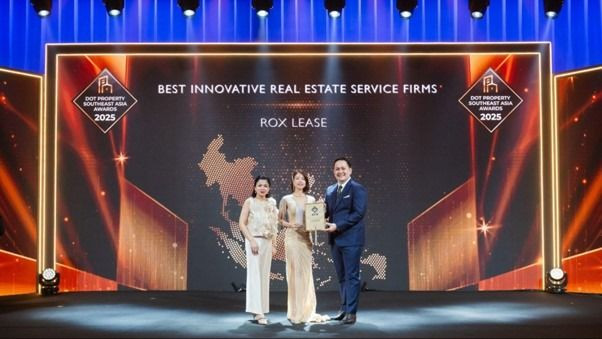 Đại diện ROX Lease nhận giải từ BTC Dot Property Southeast Asia Awards 2025
