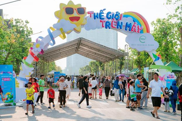 Liên tục các sự kiện được tổ chức tại tuyến phố đi bộ Hùng Vương