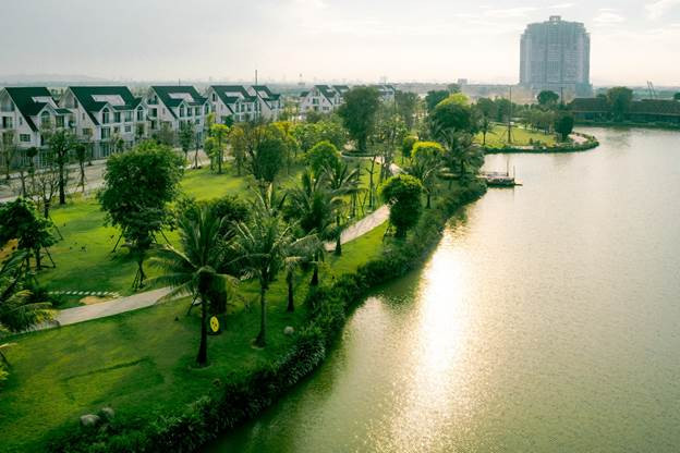 Eco Central Park có 50ha là diện tích cây xanh, mặt nước