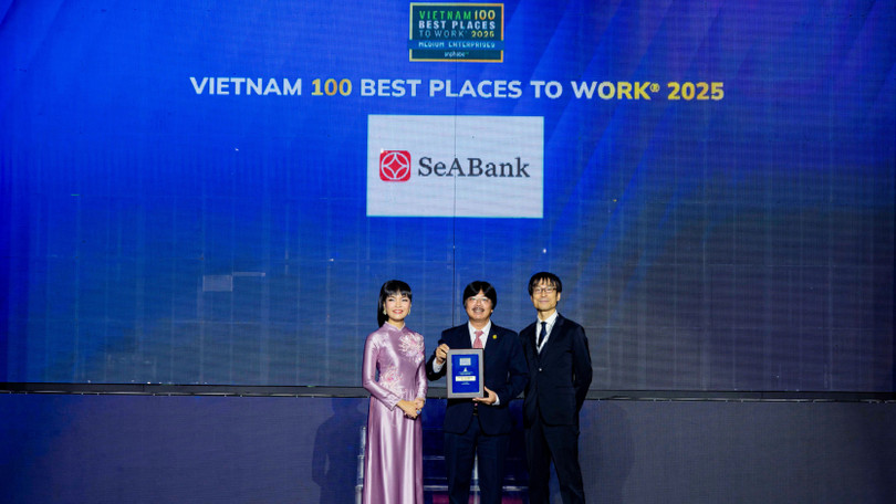 Hai giải thưởng uy tín ghi nhận nỗ lực đặt con người lên hàng đầu của SeABank
