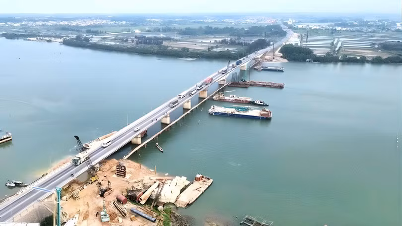 Tại miền Trung, cầu Gianh và cầu Quán Hàu thuộc Quảng Bình cũng lựa chọn cáp dự ứng lực Hòa Phát