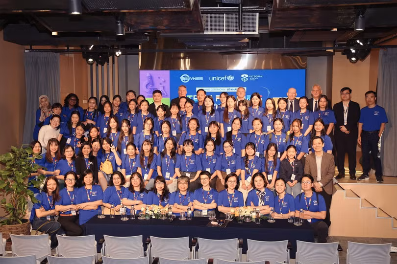 Vòng chung kết Cuộc thi STEAM for Girls 2025 có sự tham gia của 15 đội thi trên cả nước và quốc tế