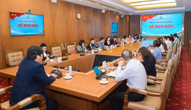 Chi bộ Ban Tổ chức và Quản trị Nguồn nhân lực.