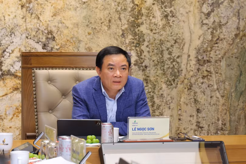 Tổng Giám đốc Petrovietnam Lê Ngọc Sơn: Đẩy mạnh các hoạt động kinh doanh quốc tế, nghiên cứu khoa học, chuyển đổi số, xây dựng hạ tầng dữ liệu số và phát triển sản phẩm mới, coi đây là những mảng then chốt tạo dư địa tăng trưởng dài hạn.