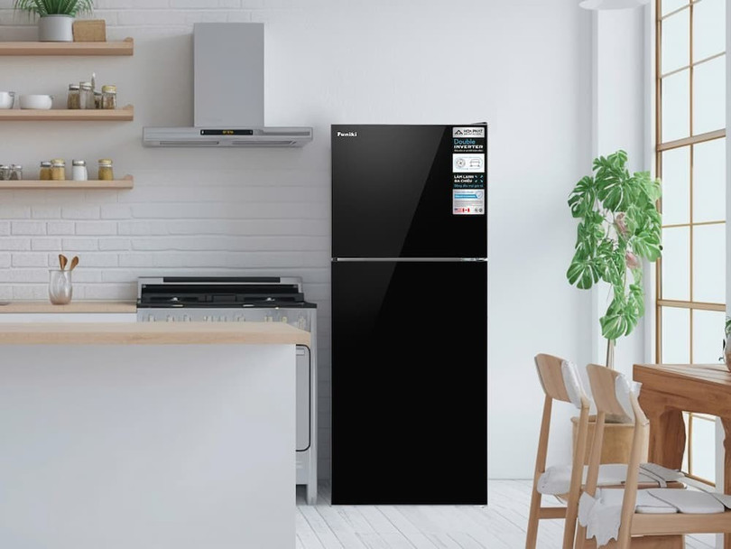 Tủ lạnh Funiki với thiết kế mặt kính cường lực hiện đại, thẩm mỹ