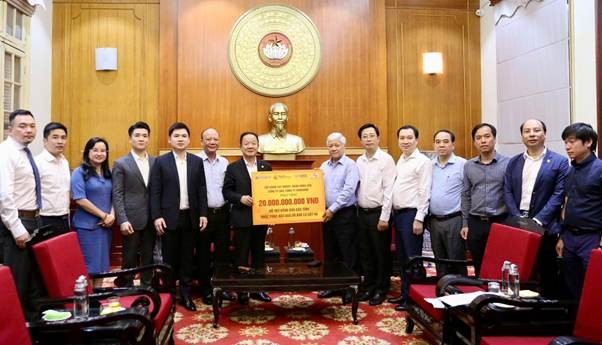 Song hành với các hoạt động kinh doanh, T&amp;T Group và SHB luôn tích cực tham gia các chương trình an sinh xã hội