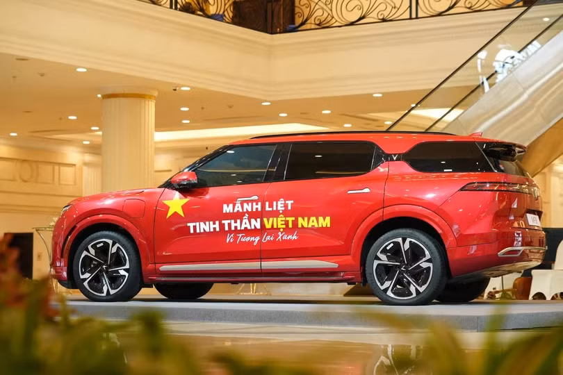 Vinfast phát động chiến dịch ''Mãnh liệt tinh thần Việt Nam - Vì tương lai xanh'' lần 3
