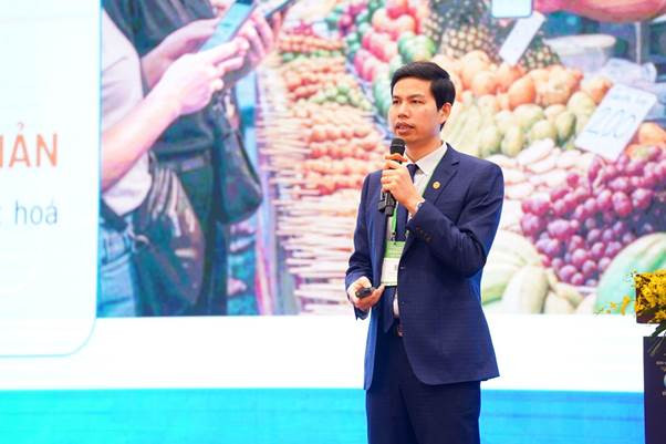 Tại phiên khai mạc, ông Lê Hồng Quang – Tổng Giám đốc MISA đã chia sẻ giải pháp chuyển đổi số toàn diện dành cho hộ kinh doanh