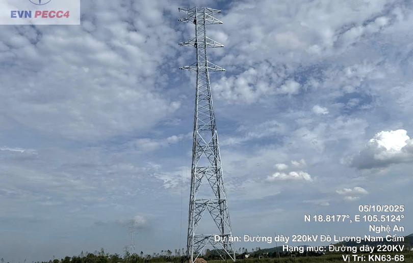 Thi công kéo dây Dự án đường dây 220kV Đô Lương – Nam Cấm