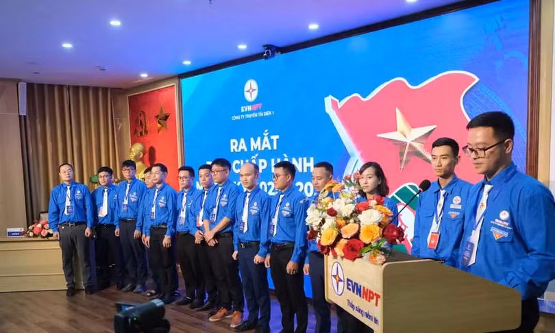 Đ/c Trần Tiến Lộc, bí thư ĐTN Công ty nhiệm kỳ 2025-2030 phát biểu nhận nhiệm vụ