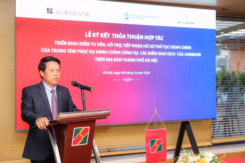 Ảnh 1 - Ông Phạm Tiến Dũng - Phó Thống đốc Ngân hàng Nhà nước Việt Nam dự và phát biểu chỉ đạo tại lễ ký kết.jpg