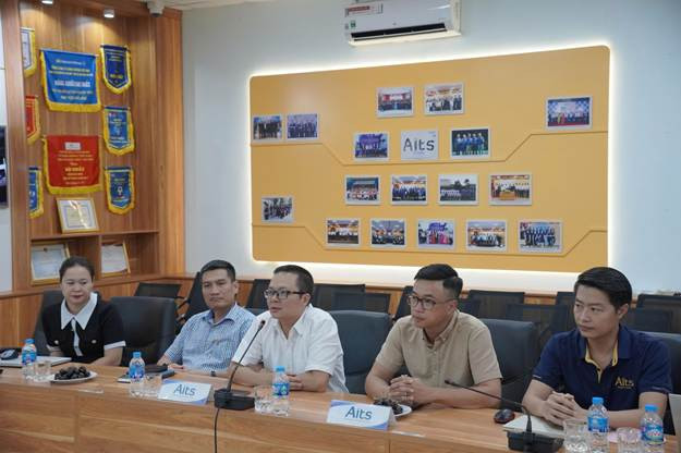 Ông Nguyễn Tuấn Anh - Tổng giám đốc Công ty Cổ phần Tin học - Viễn thông Hàng không phát biểu tại buổi Lễ ký kết