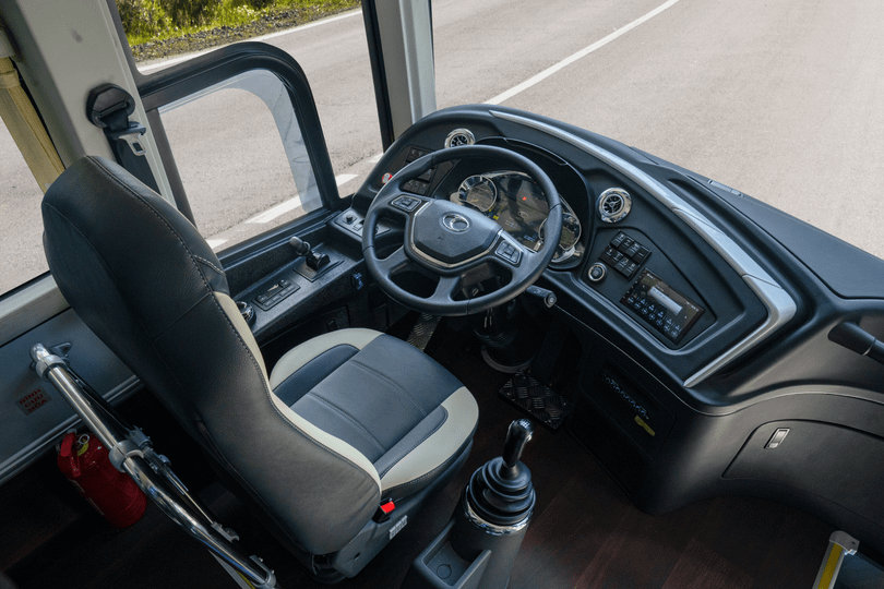 Hình 3. Khoang lái rộng rãi,tiện ích, hiện đại-min.png