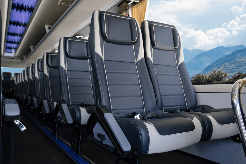 Hình 5. Ghế ngồi cao cấp, trang bị dây an toàn riêng biệt-min.png