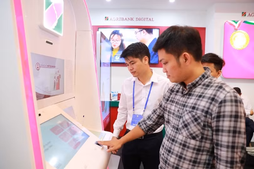 Ảnh 7 - Agribank Digital – ngân hàng số hiện đại, dịch vụ tiện ích đáp ứng nhu cầu đa dạng của khách hàng từ thành thị tới nông thôn.jpg