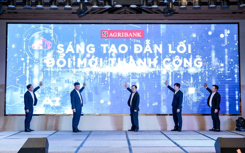 Ảnh 4 - Agribank phát động chương trình hành động đột phá phát triển khoa học công nghệ, đổi mới sáng tạo và chuyển đổi số trong toàn hệ thống.jpg