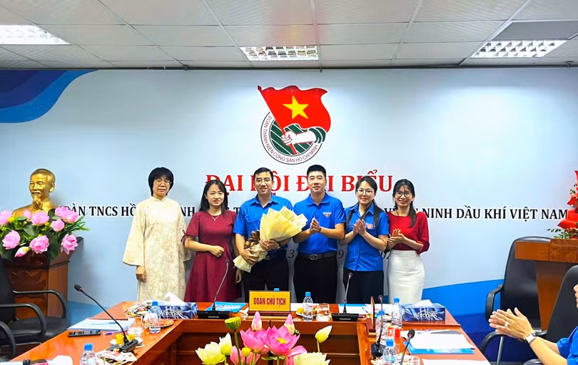 Đại hội bầu Ban Chấp hành Đoàn cơ sở PV Security khóa IV gồm 7 đồng chí đại diện cho ý chí và nguyện vọng của tuổi trẻ đơn vị.
