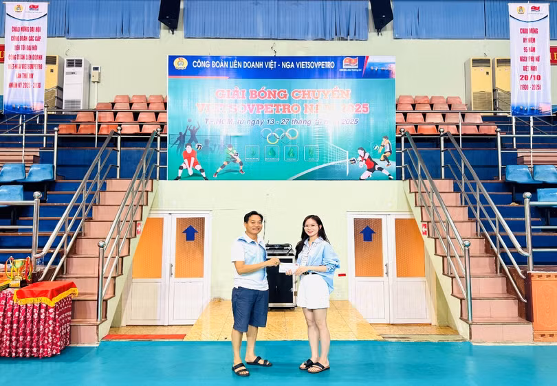 Trao giải phong trào - Bóng chuyền nữ