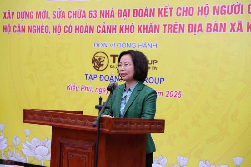 Bà Bùi Huyền Mai, Phó Chủ tịch Thường trực UBMTTQ TP Hà Nội phát biểu tại sự kiện