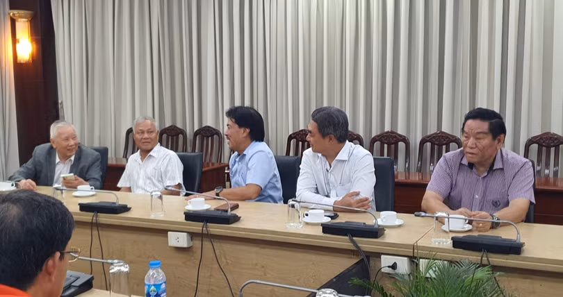 Buổi gặp mặt diễn ra trong không khí đầm ấm, thân tình, tràn đầy niềm tự hào và tiếp tục khơi dậy đam mê cống hiến nơi mỗi hội viên.