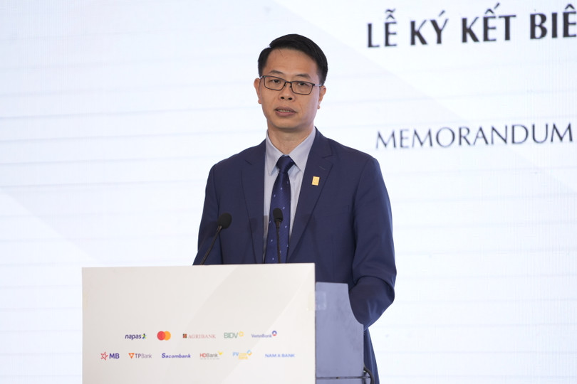 Anh Chu tich NAPAS 2.JPG