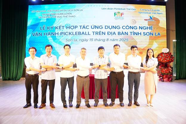 Lễ ký kết hợp tác ứng dụng công nghệ vận hành pickleball trên địa bàn tỉnh Sơn La