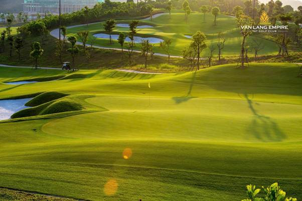 Sân Văn Lang Empire T&amp;T Golf Club