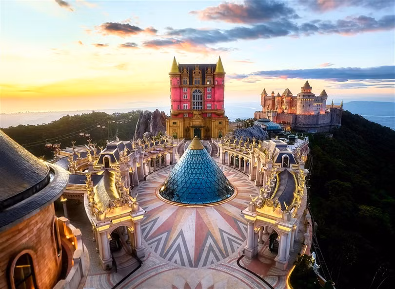 Quảng trường Nhật thực.jpg