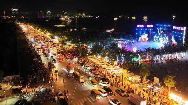 Nhiều trải nghiệm hấp dẫn quanh chợ đêm VUI-Fest (Ảnh: AD).