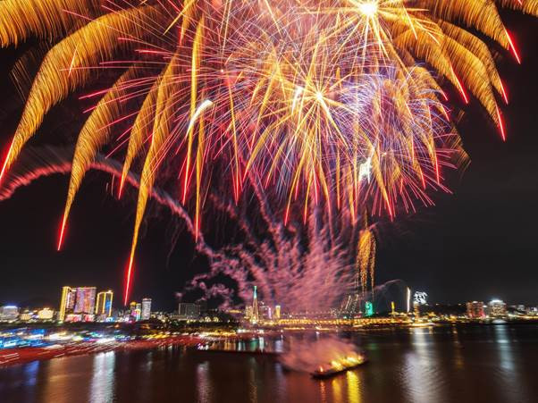 Cư dân Sun Centro Town thường xuyên được tận hưởng bầu không khí lễ hội (Ảnh: AD).