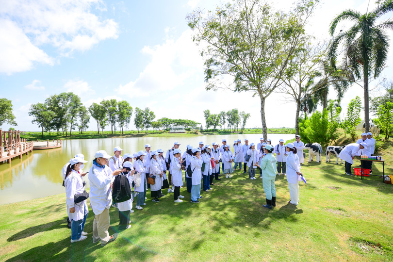 Farm tour VBCSD - 01.JPG