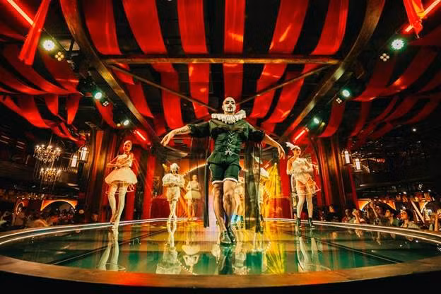 Kịch bản ly kỳ, vũ đạo cuốn hút là những điểm làm nên sức hấp dẫn của show