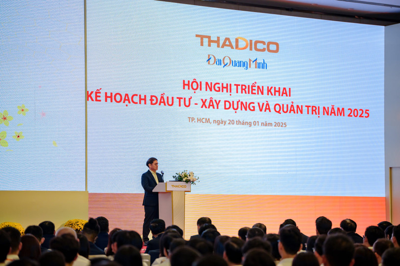 Chủ tịch HĐQT THACO Trần Bá Dương phát biểu tại Hội nghị