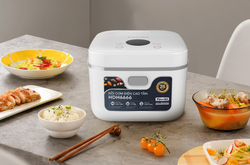 Nồi cơm cao tần Funiki phiên bản mới nhất sử dụng công nghệ cao tần IH, thiết kế ngoại quan tinh tế, hiện đại với nhiều tính năng ưu việt hơn