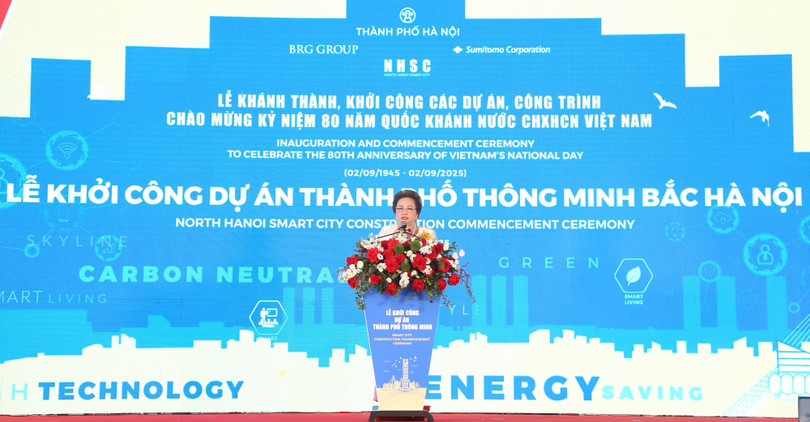 03 Madame Nguyễn Thị Nga, Chủ tịch Tập đoàn BRG, Phó Chủ tịch kiêm Tổng Giám đốc Công ty Thành phố Thông minh Bắc Hà Nội phát biểu tại sự kiện.JPG