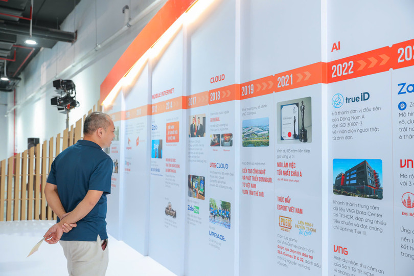 Bức tường 21 năm.jpg