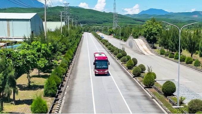 Mẫu bus giường nằm được thử nghiệm tại KCN Thaco Chu Lai