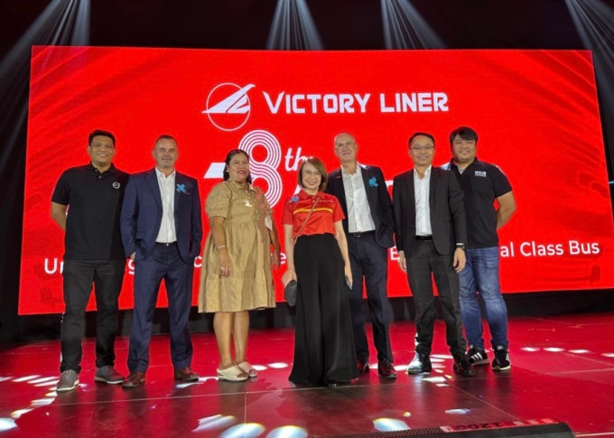 Các đại diện từ Victory Liner, Volvo Buses, AutoDelta và Thaco Auto tại sự kiện