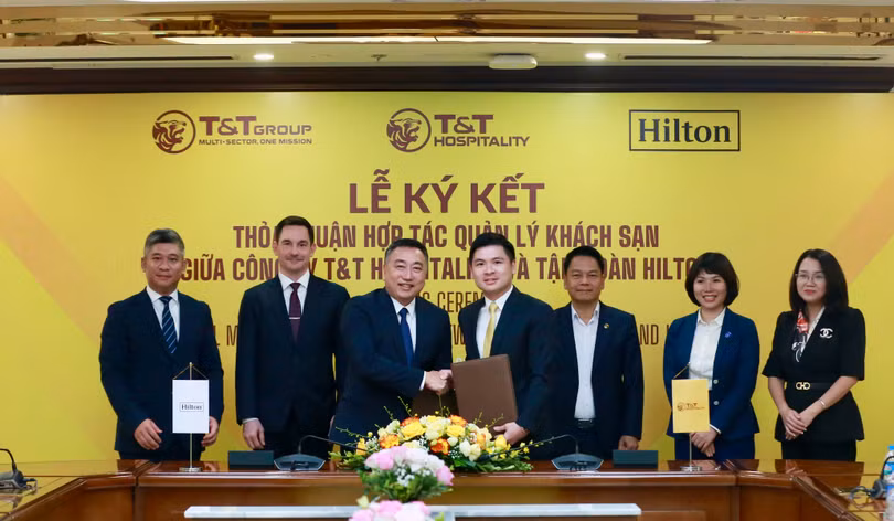 1. Trao hợp tác.jpeg